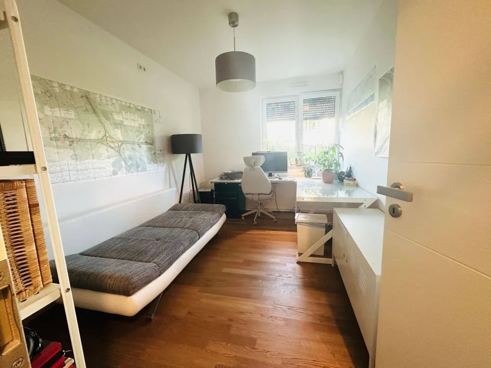 Möblierte 4-Zimmer-Wohnung mit Garten, Terrasse und Tiefgaragenstellplatz in Frankfurt-Oberrad