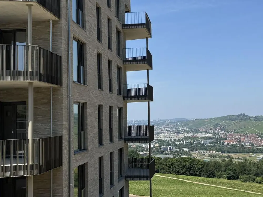 Moderne 3-Zimmer-Wohnung mit Balkon