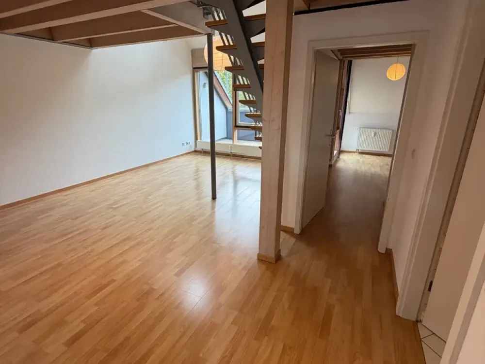 Schöne 3,5 Zimmer-Maisonette-Wohnung mit Aufzug und EBK in Wernau