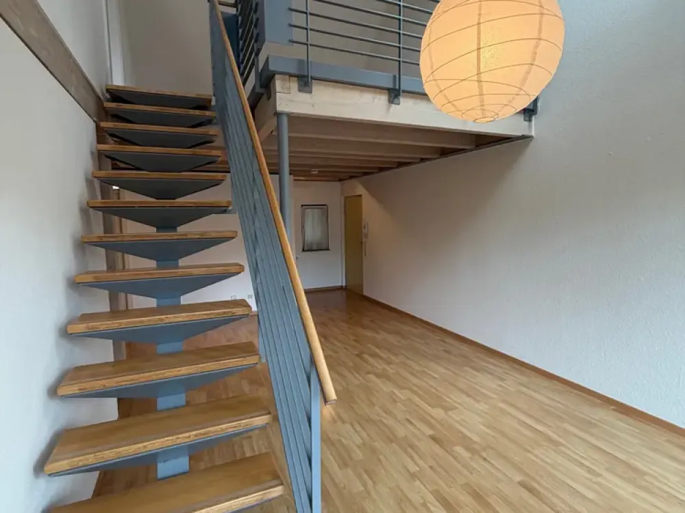 Schöne 3,5 Zimmer-Maisonette-Wohnung mit Aufzug und EBK in Wernau