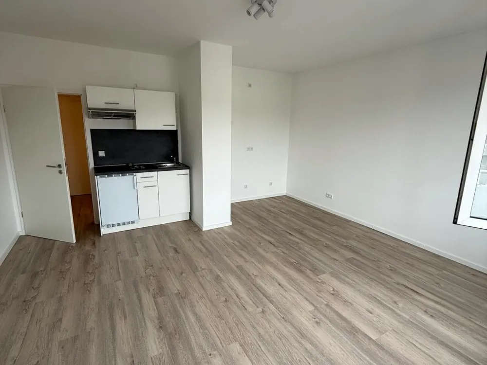 Modernes Apartment mit Balkon
