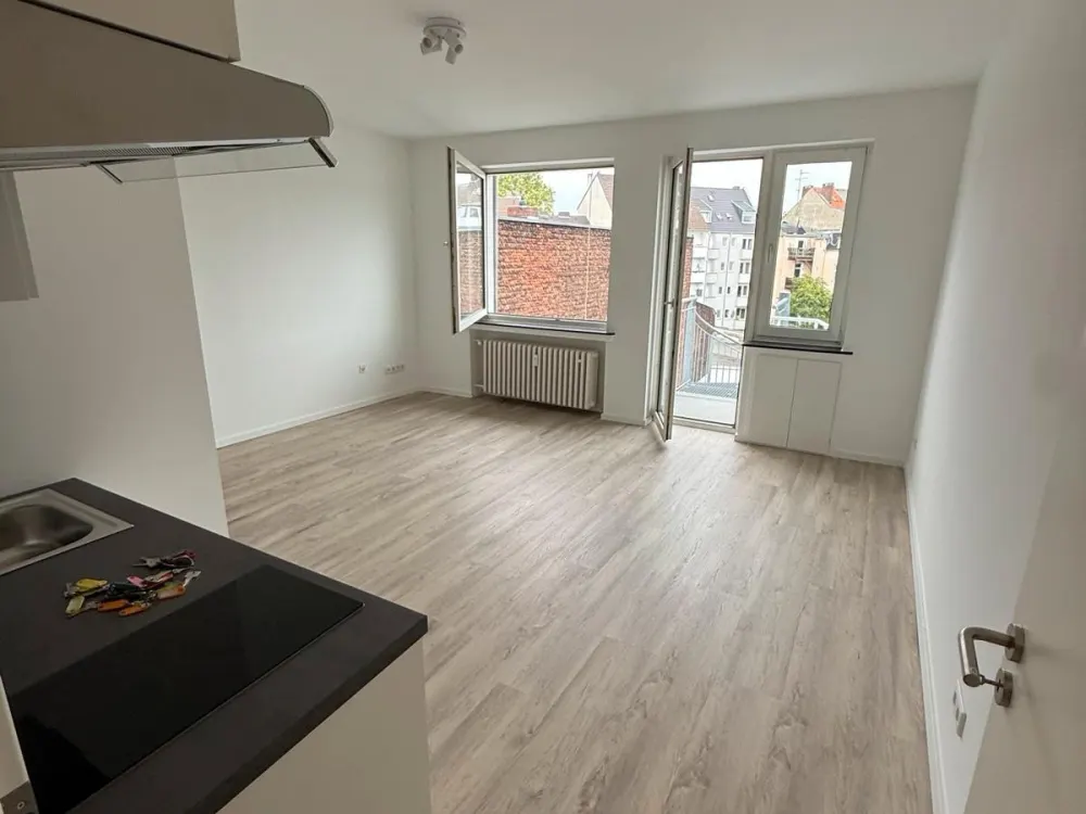 Modernes Apartment mit Balkon