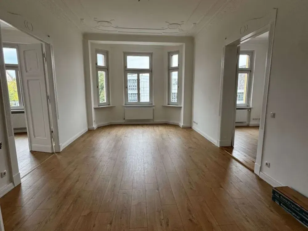 Erstbezug hochwertig sanierte 5-Zimmer Wohnung