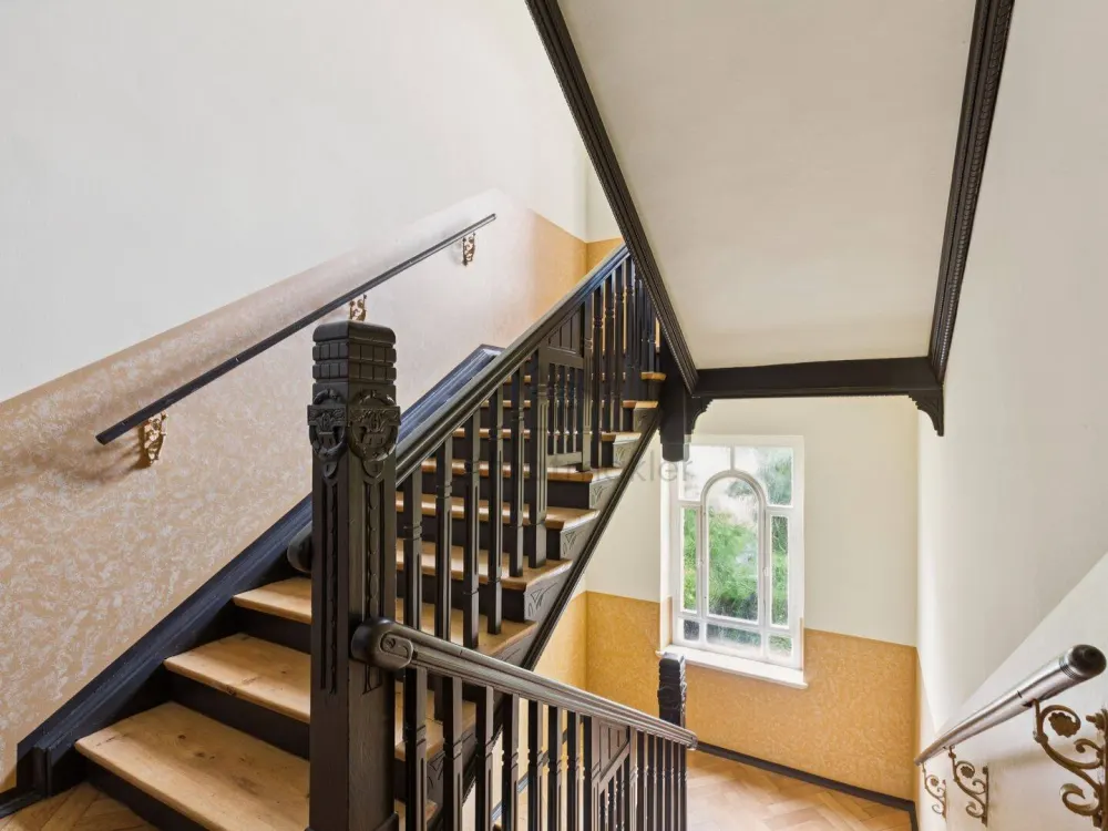 FRISCH SANIERT - 3 Zimmer mit Einbauküche in ruhiger Lage
