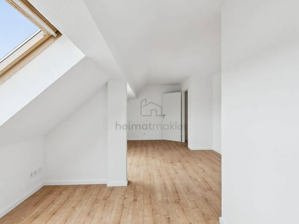 FRISCH SANIERT - 3 Zimmer mit Einbauküche in ruhiger Lage