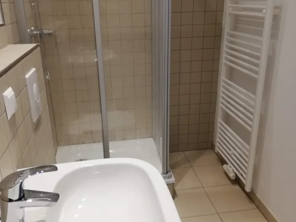 Hochwertige Wohnung im Dachgeschoss mit Terrasse