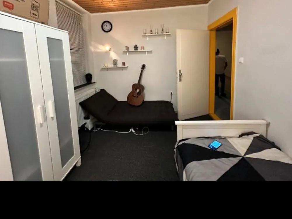 ZU VERMIETEN 1 ZIMMER 500 Euro