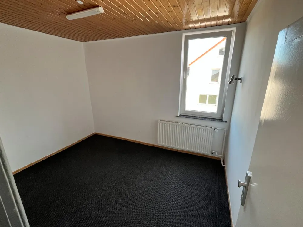 ZU VERMIETEN 1 ZIMMER 500 Euro