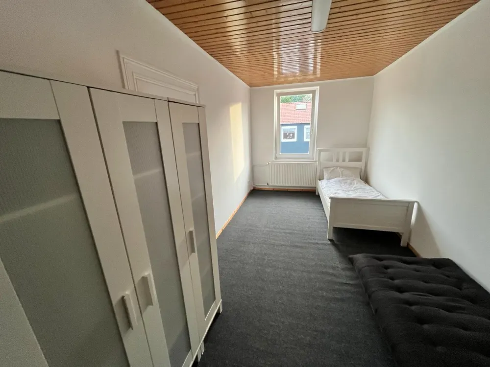 ZU VERMIETEN 1 ZIMMER 500 Euro