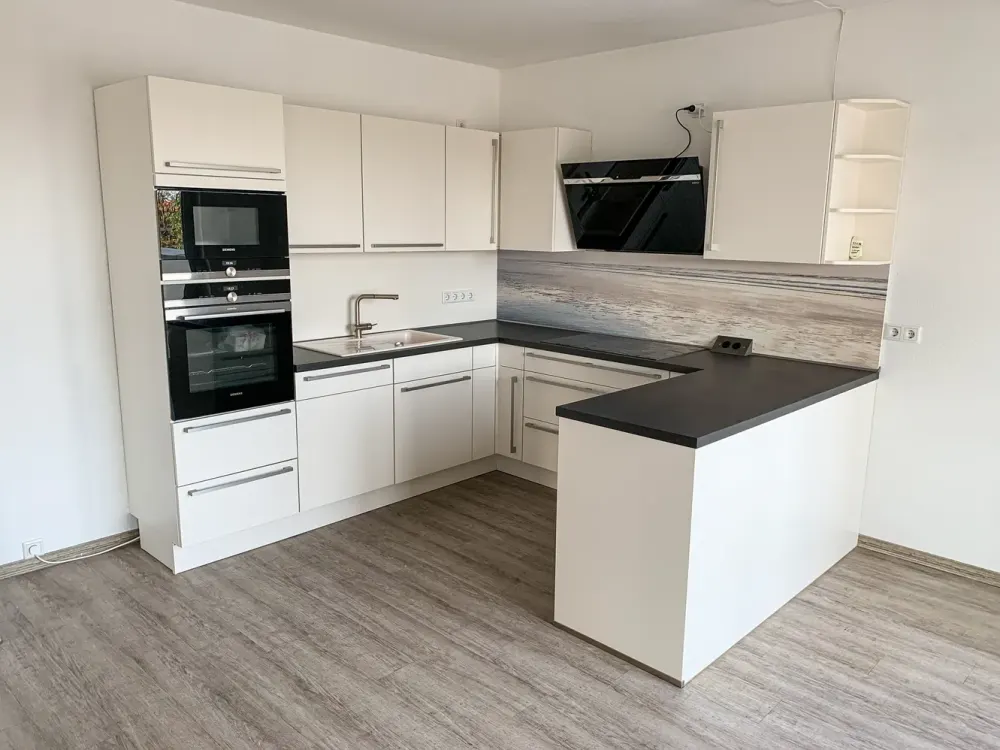 Large 4-Room Apartment for Families in Johannesvorstadt