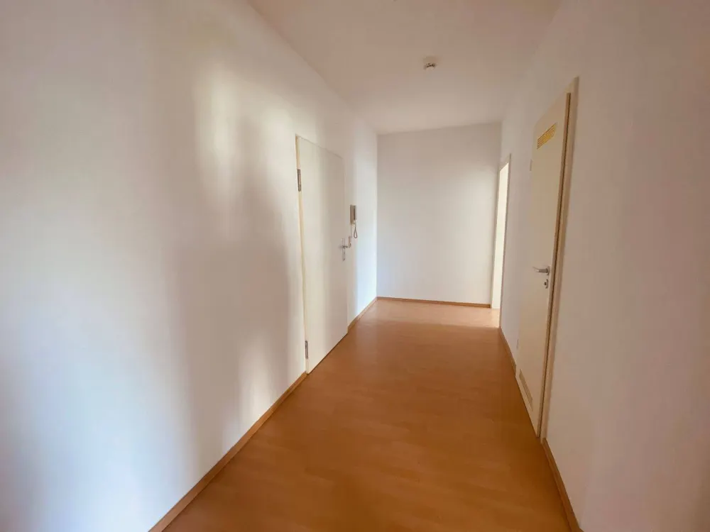 Modernisierte 2-Raum-Wohnung mit neuer Einbauküche in Leipzig