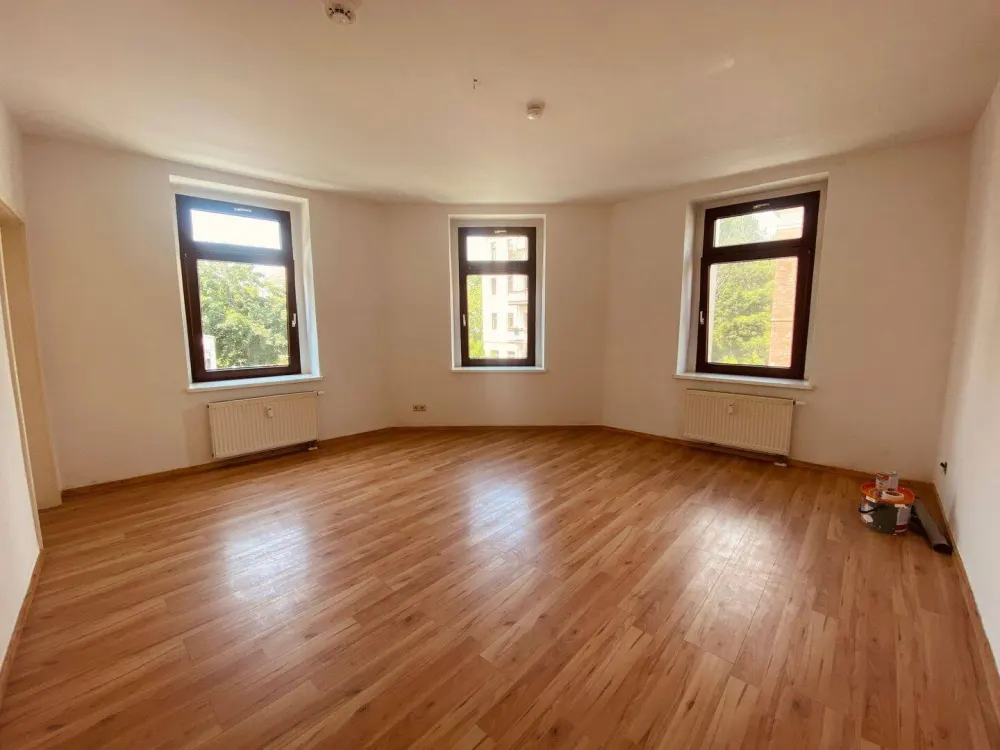 Modernisierte 2-Raum-Wohnung mit neuer Einbauküche in Leipzig