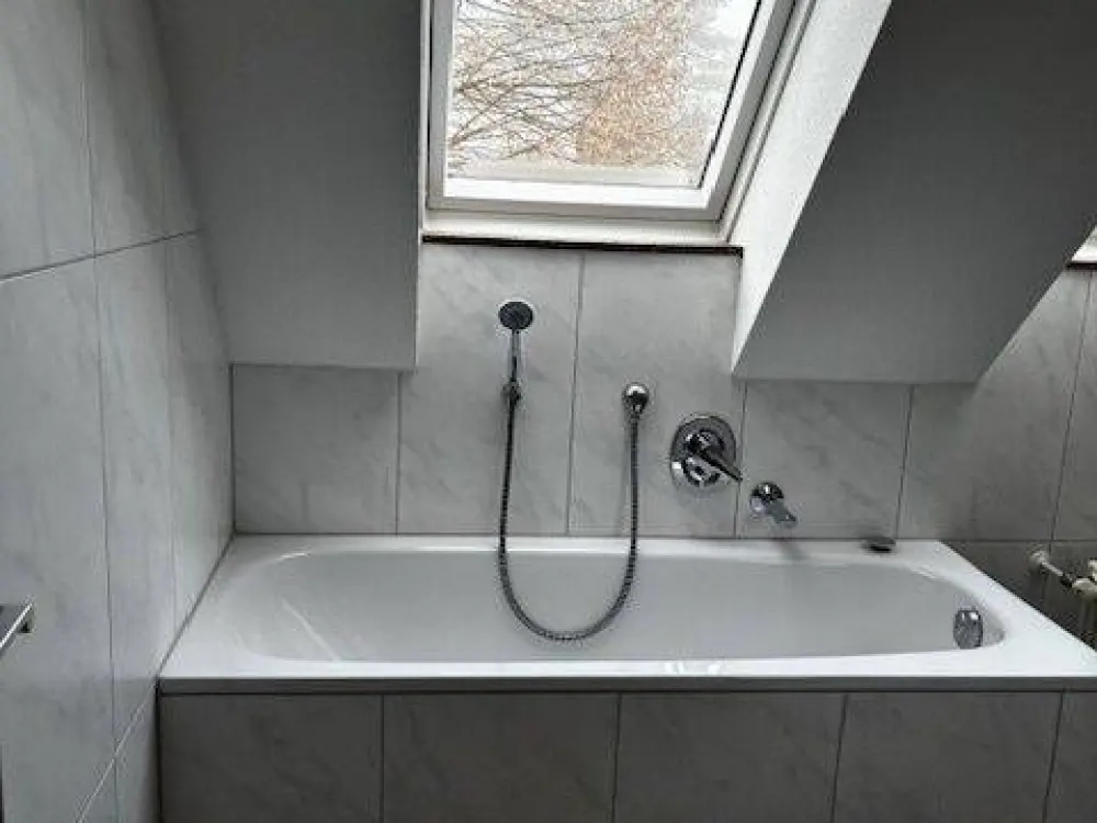 Exklusive 3,5-Zi.-Wohnung mit Gartennutzung in schöner Lage in Degerloch
