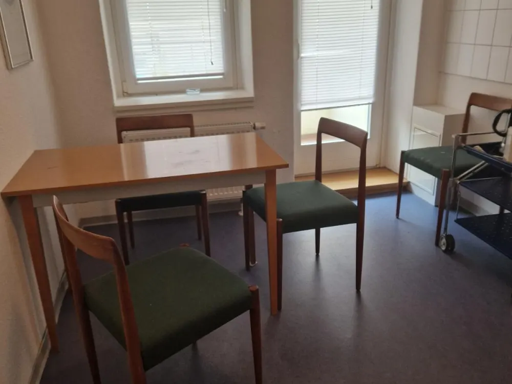 Charmante preiswerte 2-Zi Wohnung in zentraler Lage - WG-geeignet