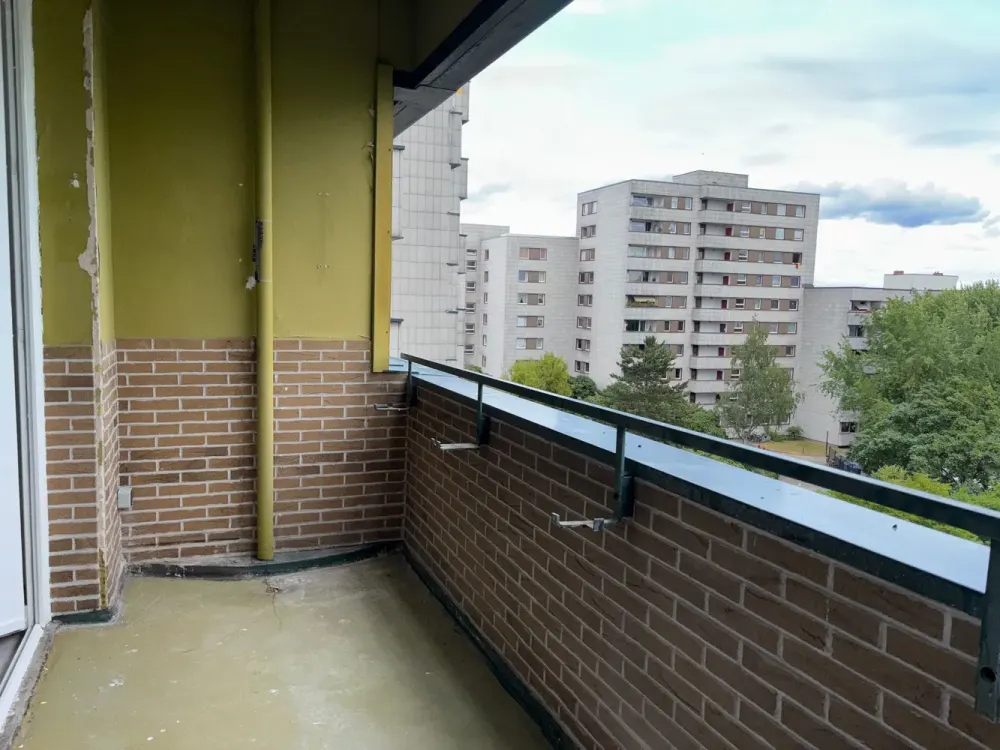 Gemütliche Pärchen-Wohnung im Grünen! Mit Balkon, Aufzug und Wannenbad!
