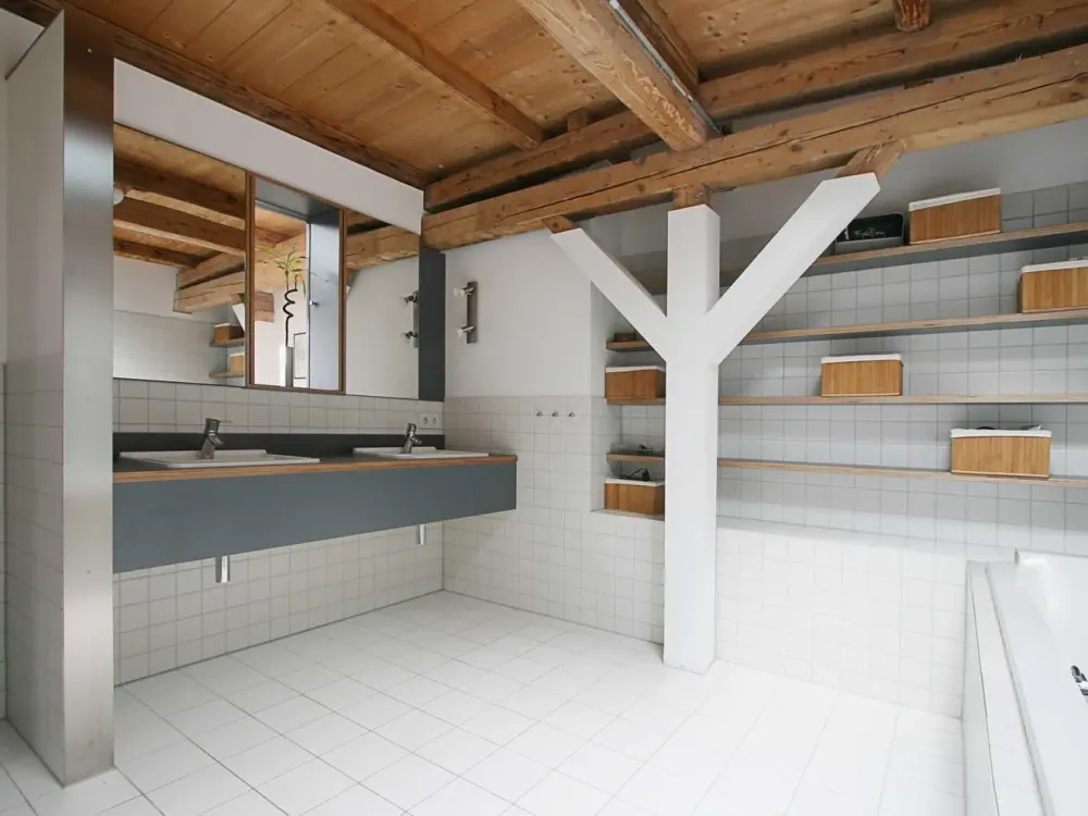 Modern, hell, hochwertig. 4,5-Zi-DG-Whg im Lehenviertel