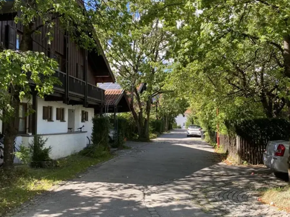 **Wochenendheimfahrer/in herzlich willkommen**Ruhig gelegenes Einliegerappartement**