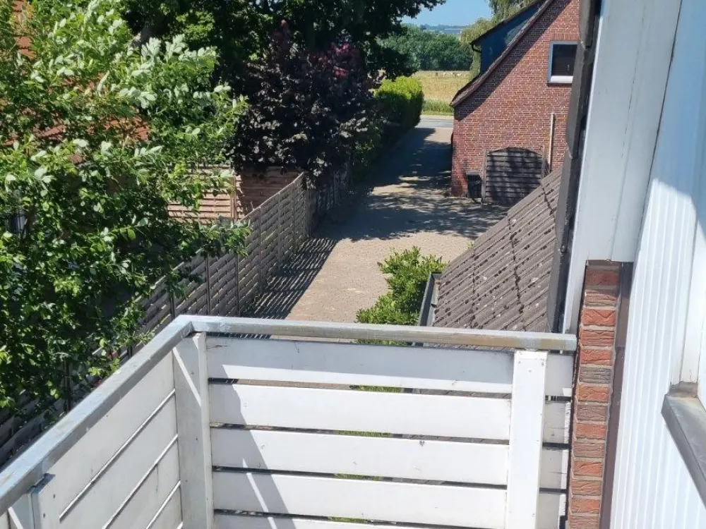 Freundliche Dachgeschosswohnung im Maisonettestil in Klecken