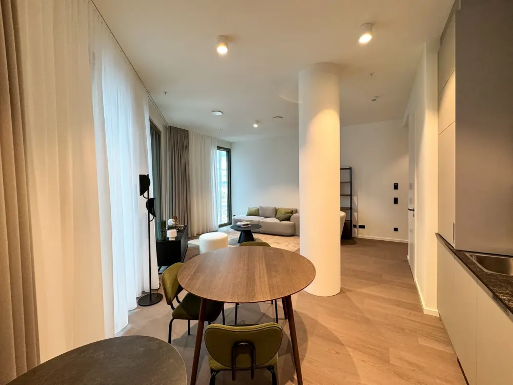 FOUR: Vollmöbliertes City-Apartment