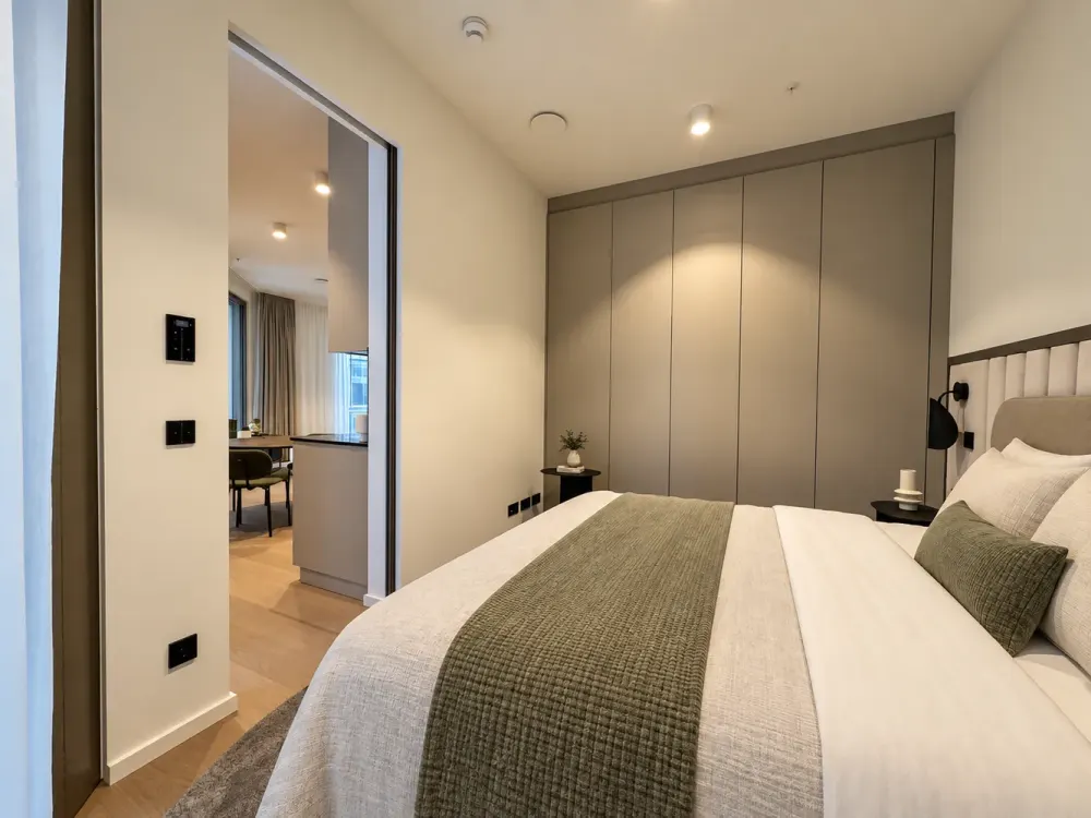 FOUR: Vollmöbliertes City-Apartment