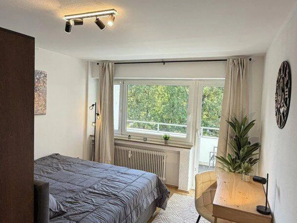 1 Shared Flat Room in Courtyard Location Near City Center Including Fitted Kitchen and Furnished