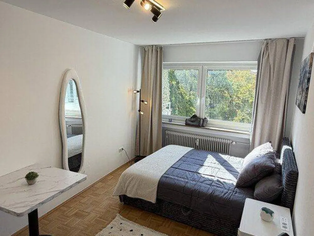1 Shared Flat Room in Courtyard Location Near City Center Including Fitted Kitchen and Furnished
