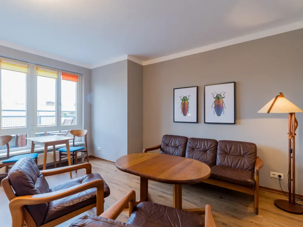 Bright & Quiet Rooftop Apartment in Central Moabit, Fully Furnished, U-Bahn 1 Min Away