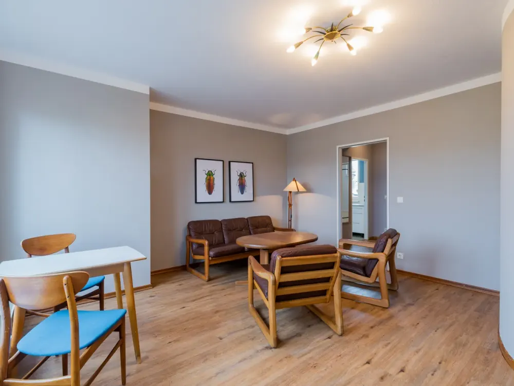 Bright & Quiet Rooftop Apartment in Central Moabit, Fully Furnished, U-Bahn 1 Min Away