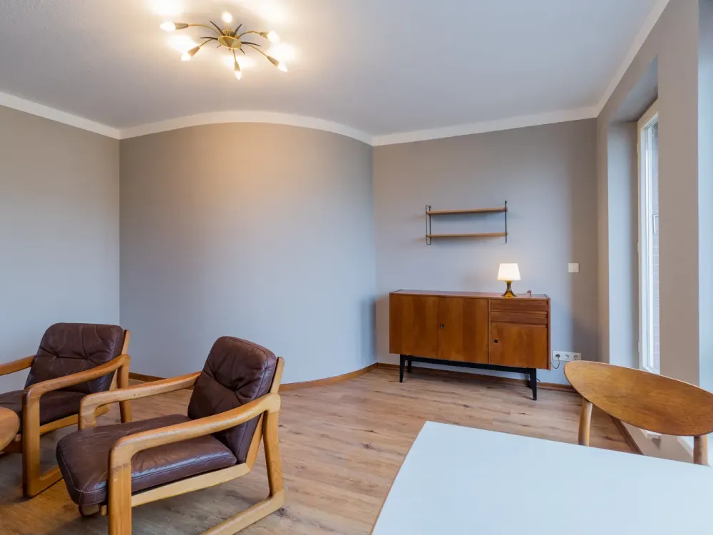 Bright & Quiet Rooftop Apartment in Central Moabit, Fully Furnished, U-Bahn 1 Min Away
