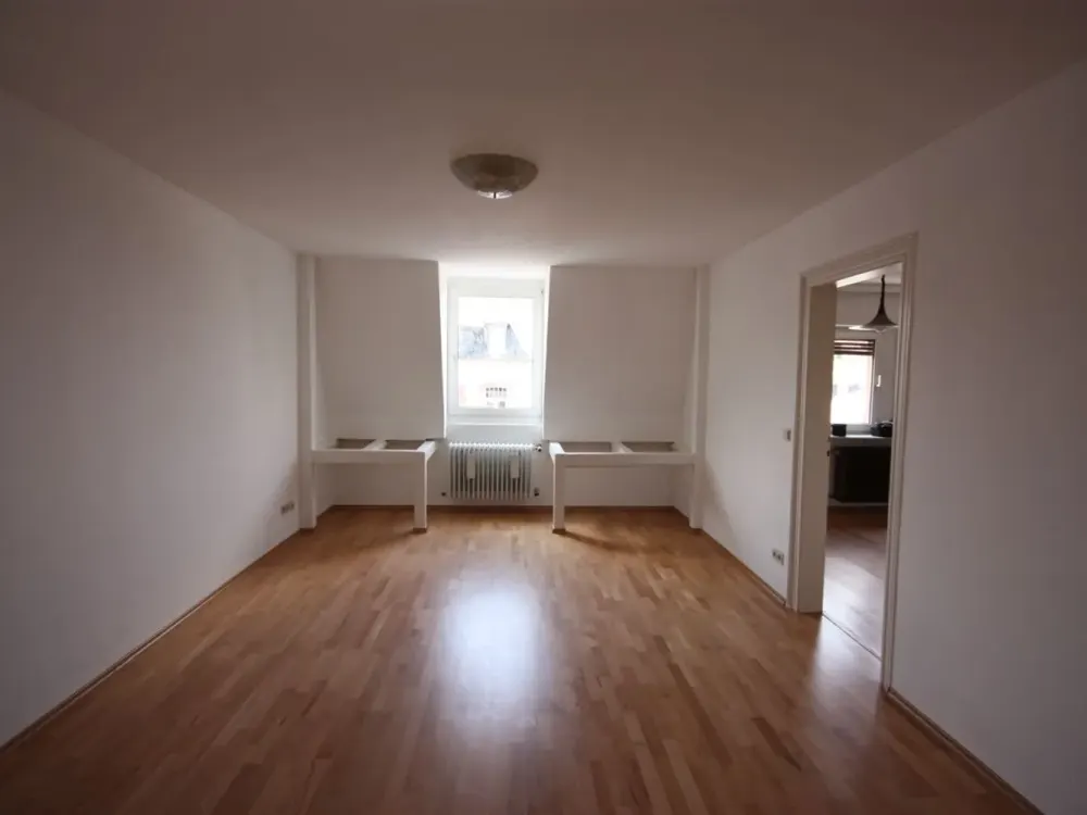 4-Zimmer-Wohnung Nähe Französische Schule & Metropolitan School Frankfurt