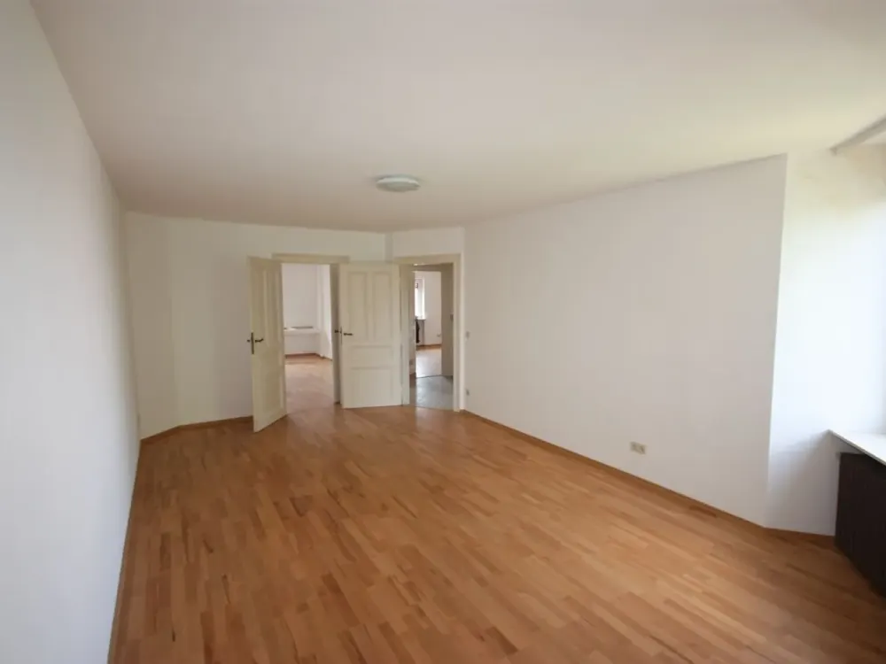 4-Zimmer-Wohnung Nähe Französische Schule & Metropolitan School Frankfurt