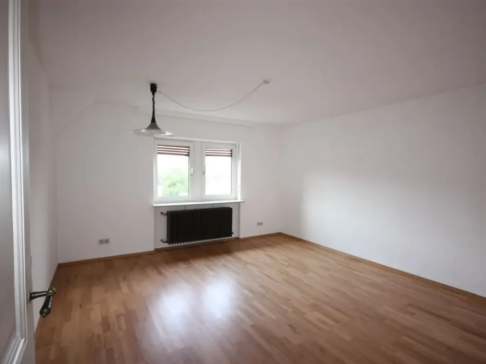 4-Zimmer-Wohnung Nähe Französische Schule & Metropolitan School Frankfurt