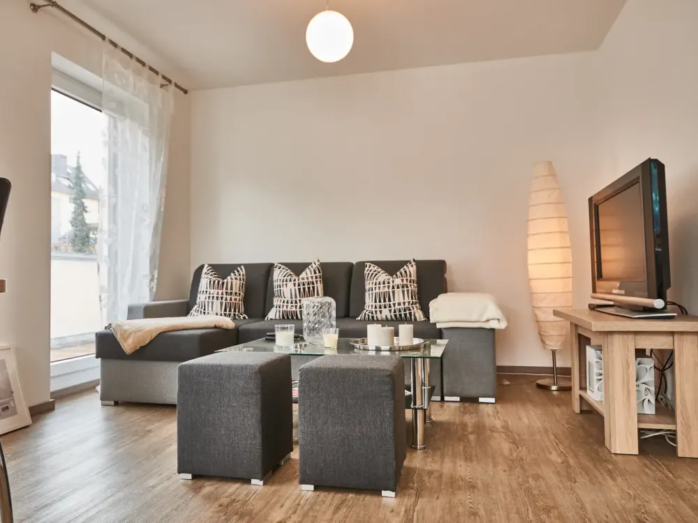 Hochwertig möblierte 3-Zimmer-Wohnung in München Milbertshofen