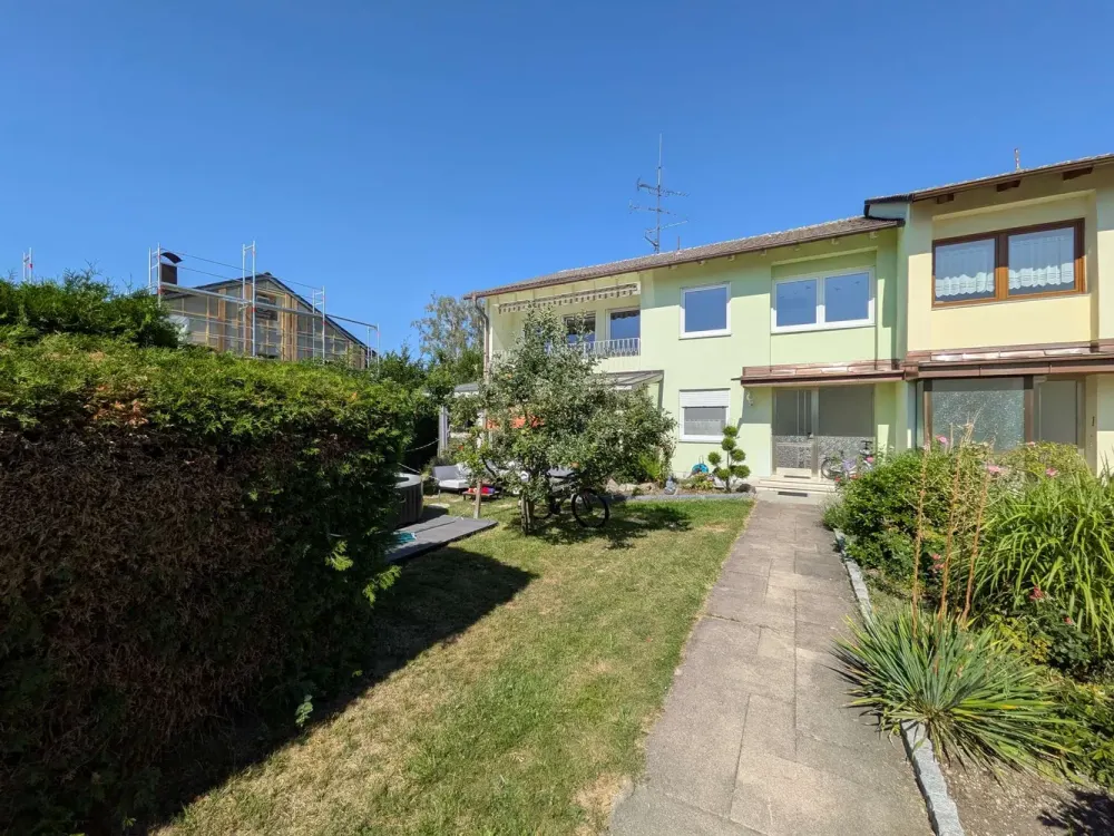 Großzügige und ruhig gelegene 3-Zimmer-OG Wohnung mit Balkon