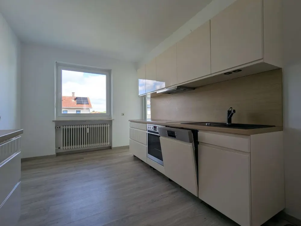 Großzügige und ruhig gelegene 3-Zimmer-OG Wohnung mit Balkon