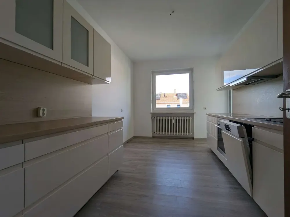Großzügige und ruhig gelegene 3-Zimmer-OG Wohnung mit Balkon