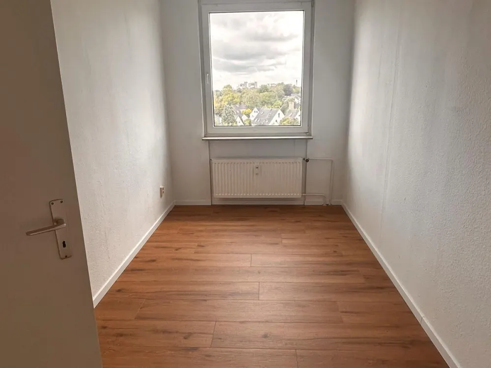 Modernisierte 2-Zi.-Wohnung mit Fernblick