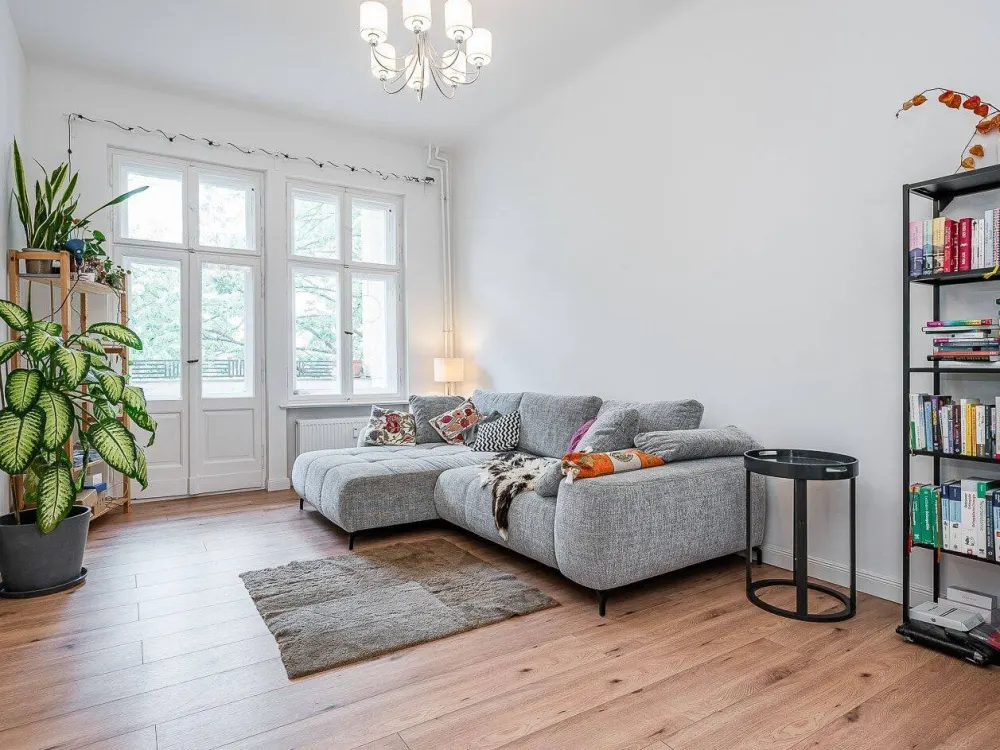 Stilvoll möbliert in Berlin-Wedding - helle 2-Zimmer-Wohnung mit Balkon & Homeoffice