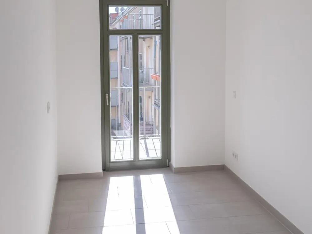 Hochwertig sanierte 3,5 - Zimmer-Wohnung mit Fußbodenheizung und Altbaucharme, WE08