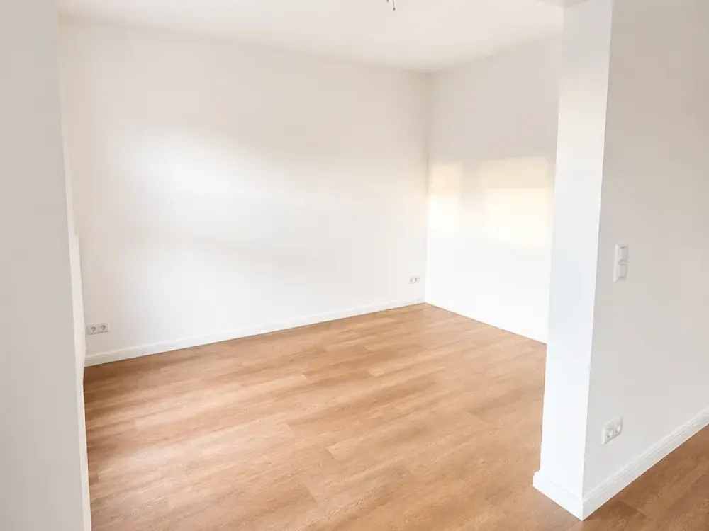 2-Zimmer-Wohnung im Grünen mit EBK und Balkon