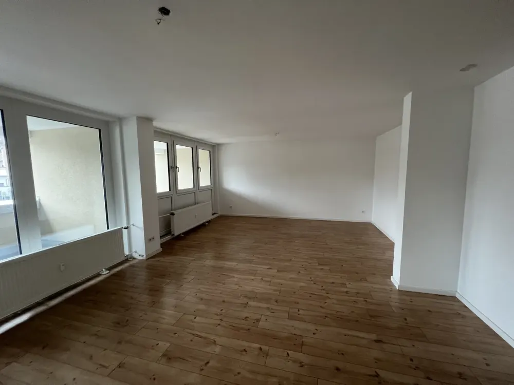 Spacious 4-Room Maisonette Apartment with FOUR Balconies in the Heart of Brühl