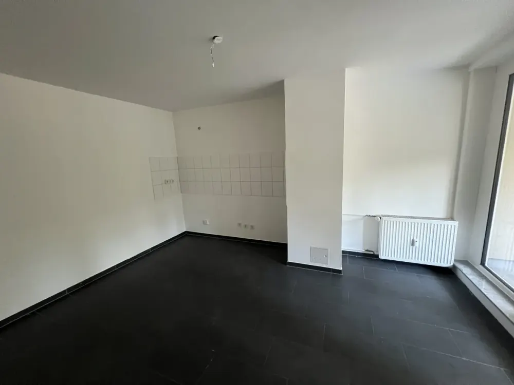 Spacious 4-Room Maisonette Apartment with FOUR Balconies in the Heart of Brühl