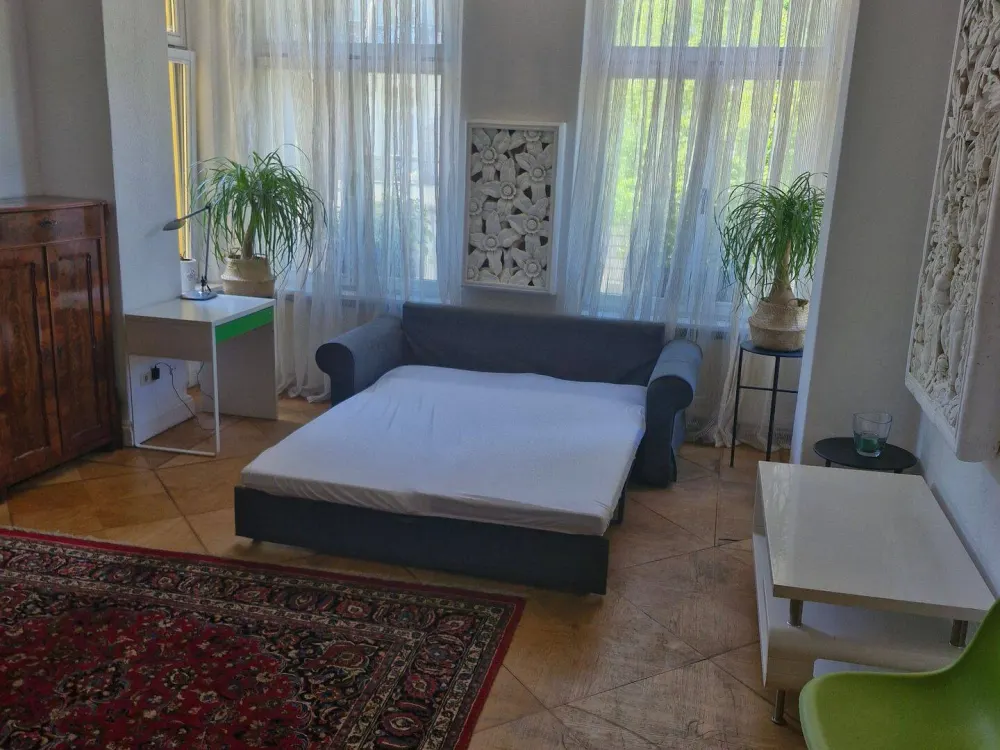 1 Zimmer 30qm in WG,Möbliert,Ab 01.09.2026 bis 30.12.2026 zu vermietten