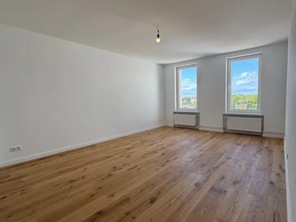 Schöne Wohnung mit Tageslichtbad und Einbauküche