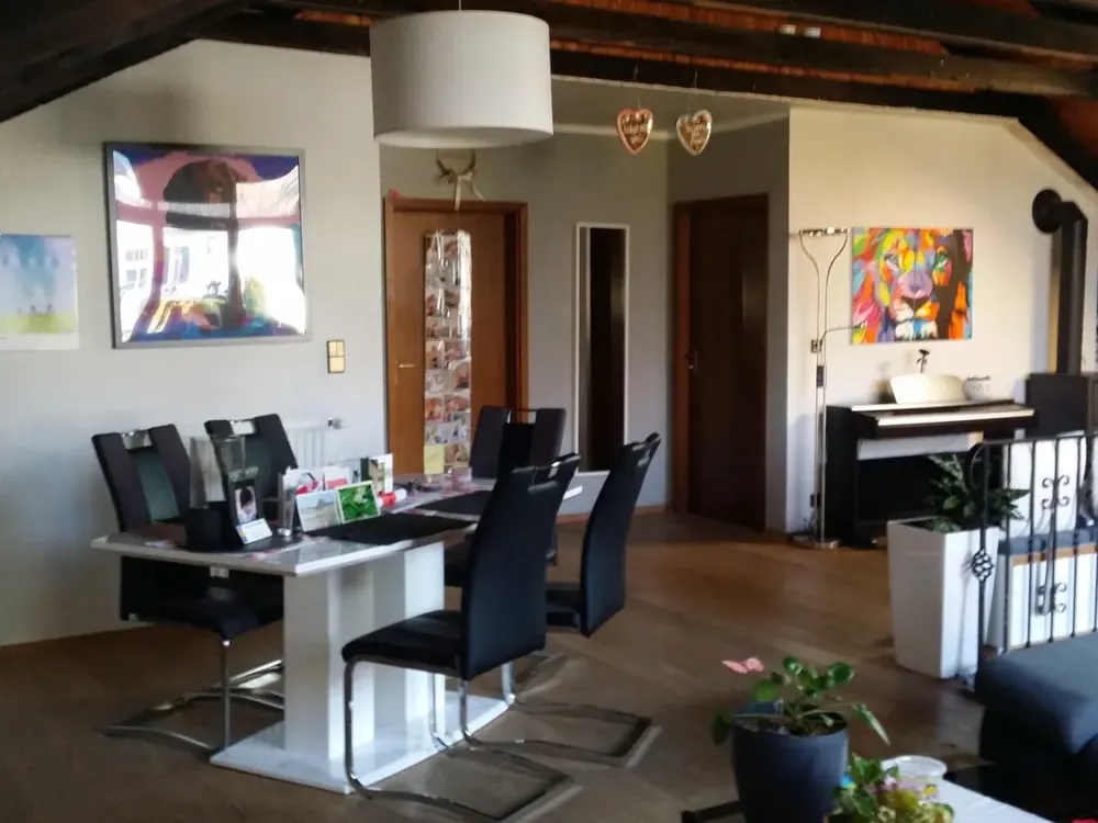 Quiet 2-Room Apartment with High-Quality Features and Garden Share