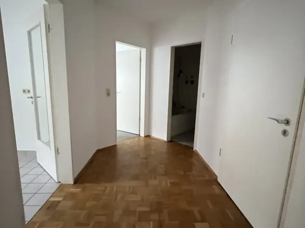 +++ MODERNE ZWEI- ZIMMERWOHNUNG IN FRANKFURT-HAUSEN - DIREKT AM NIDDAPARK - MIT EBK & BALKON +++