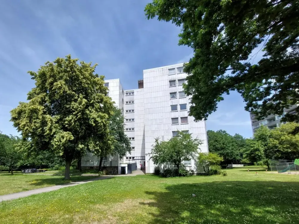 Family-friendly 3-room apartment in Bremen with playground