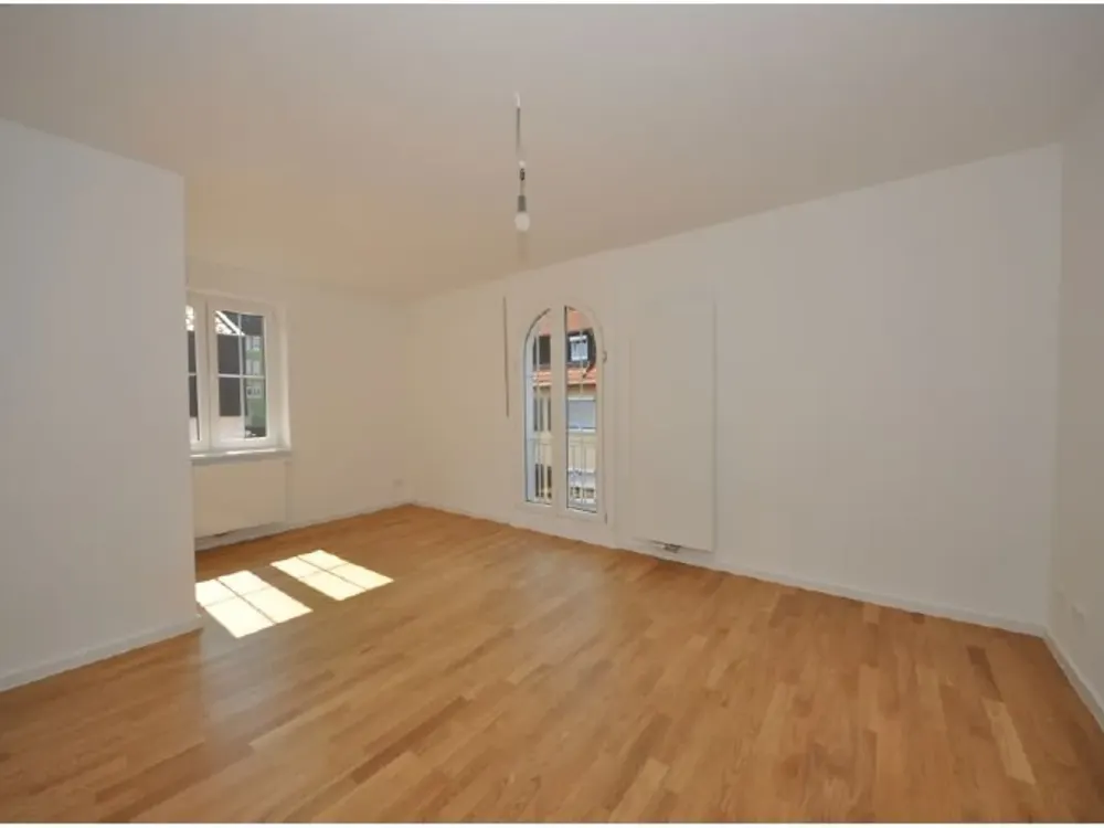*Sofort--Balkon--EBK--U Bahn--Parkett--sep. WC*