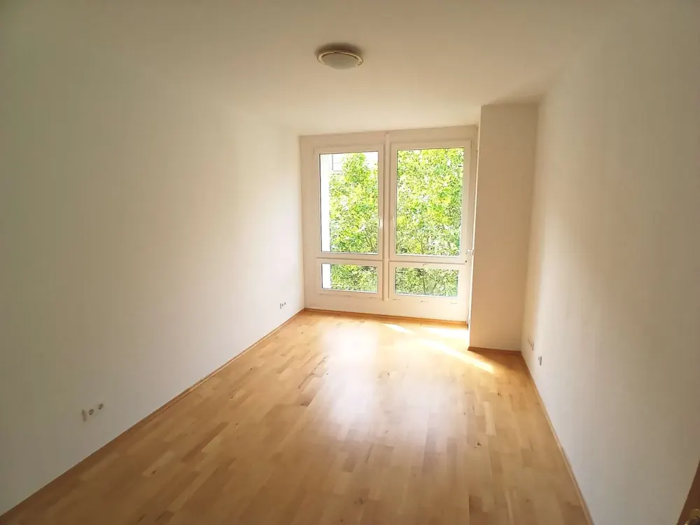 Urbanes Wohnen mit Flair, Helle Wohnung mit Balkon im Herzen der Stadt