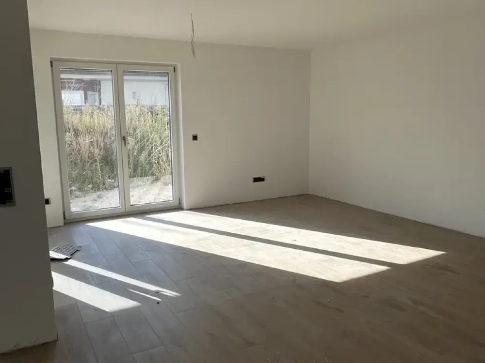 *Neubau Erstbezug* Exclusive 4 Zimmer-Wohnung mit Garten im 3 FH in bester Lage in Obertshausen